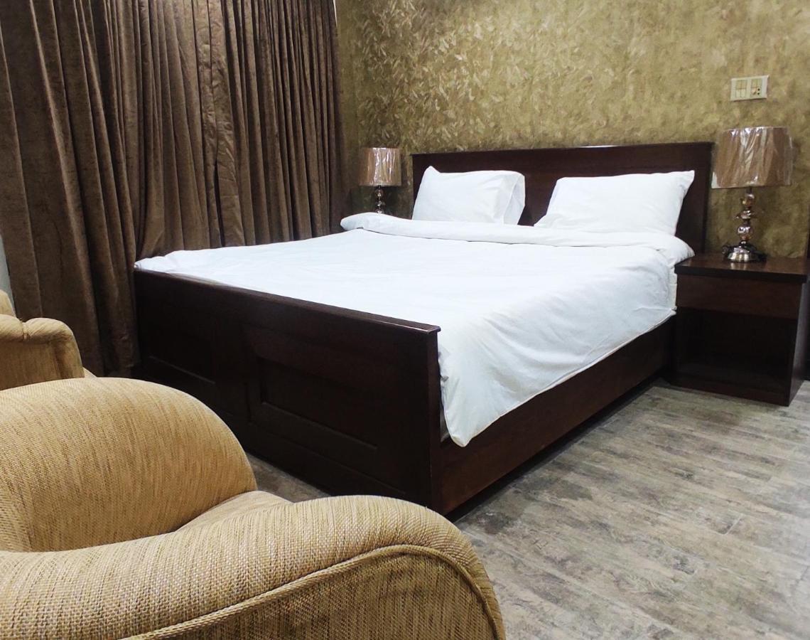 Hotel Daffodils Равалпинди Экстерьер фото