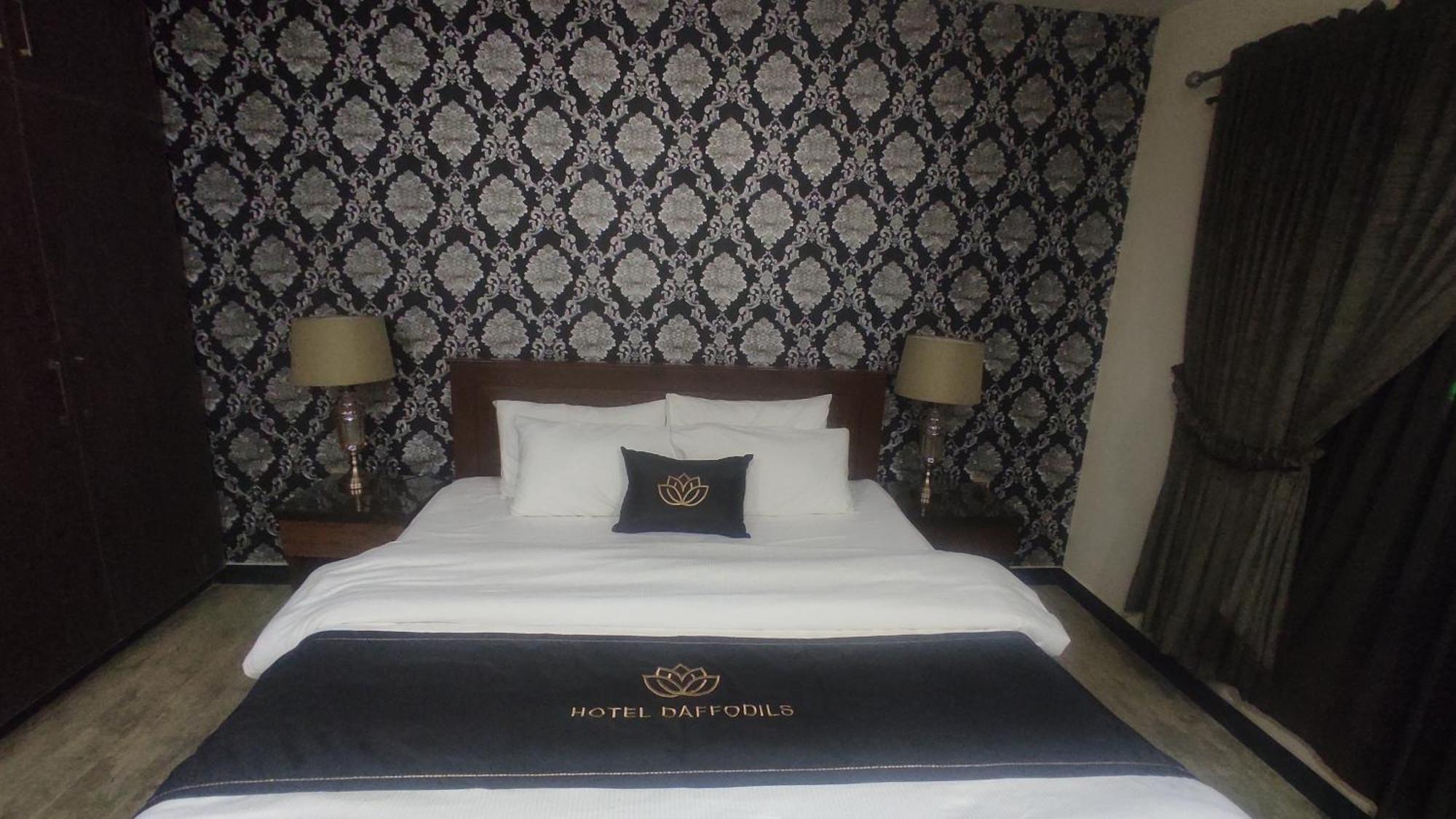 Hotel Daffodils Равалпинди Экстерьер фото
