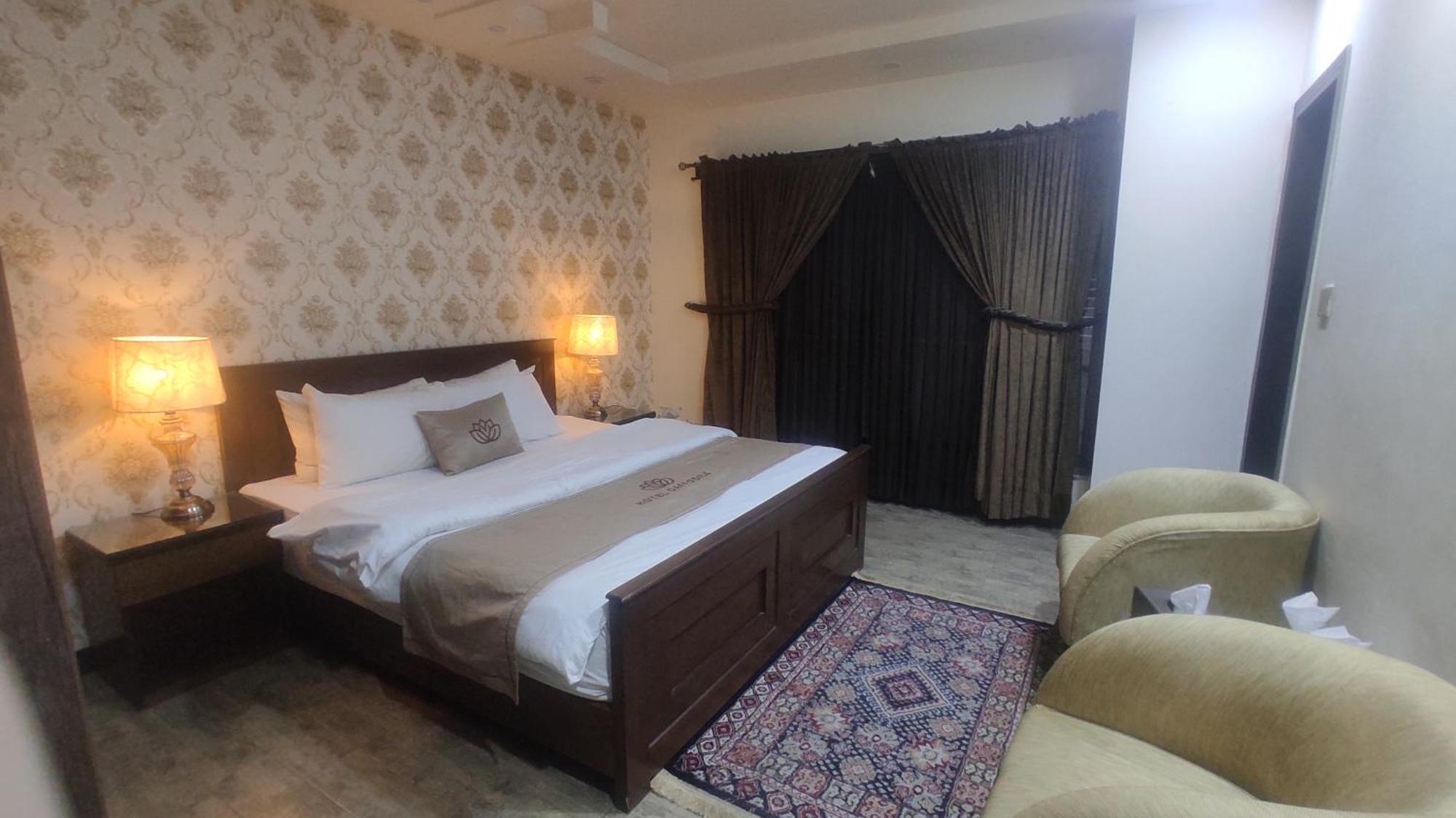 Hotel Daffodils Равалпинди Экстерьер фото